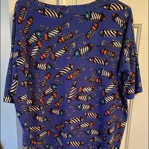 LulaRoe Buttery Soft Shirt Size S July 4th Theme